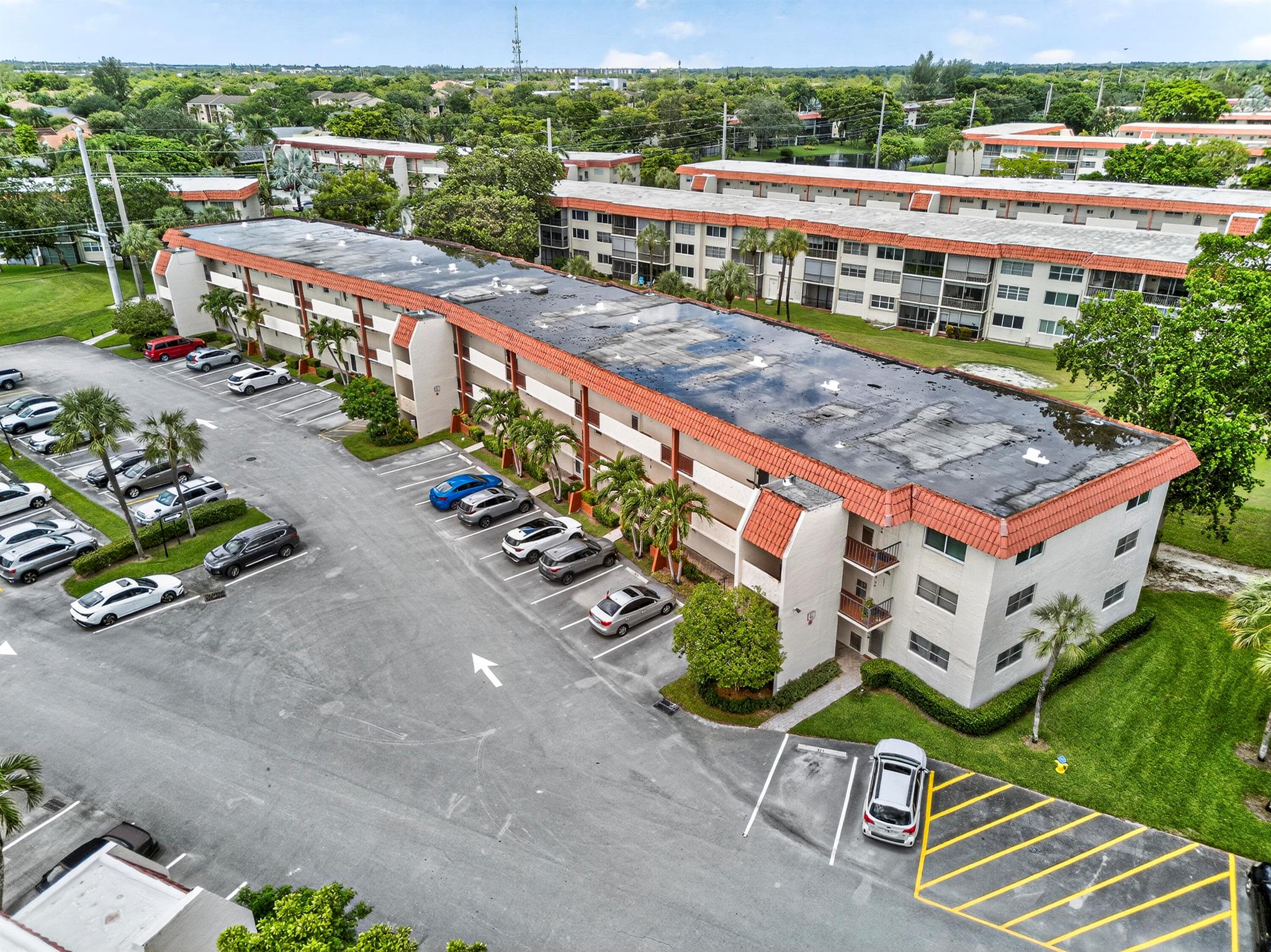 HOLLYBROOK GOLF AND Tenni - Residential