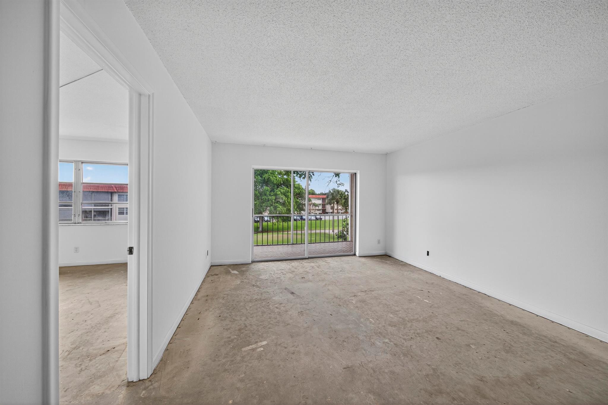HOLLYBROOK GOLF AND Tenni - Residential