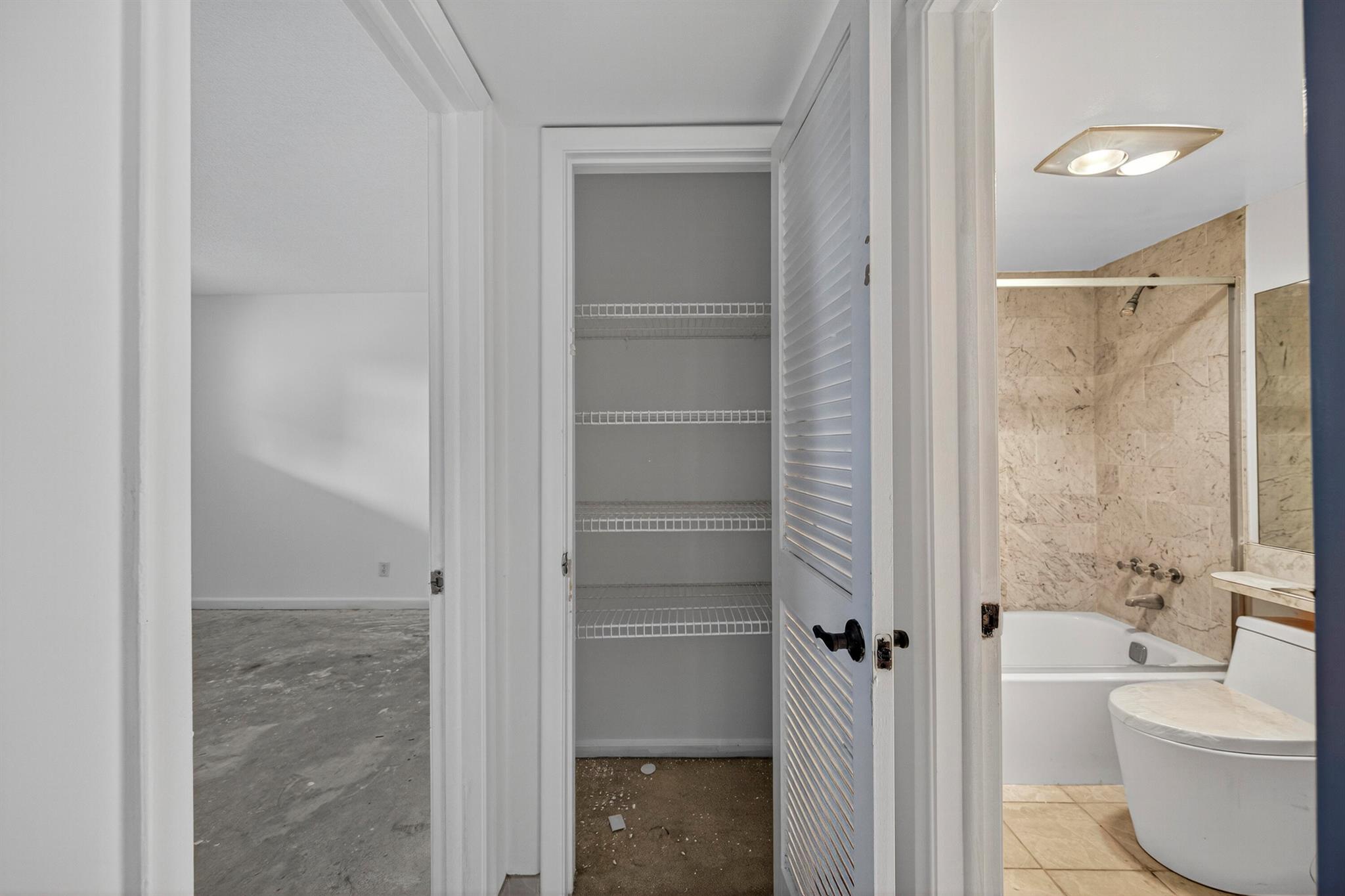 HOLLYBROOK GOLF AND Tenni - Residential