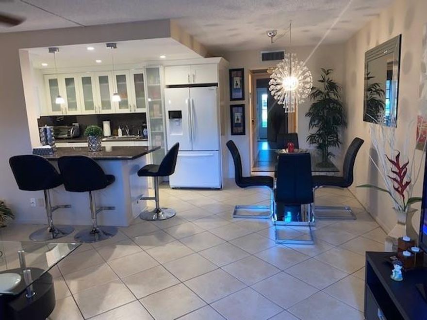 Magnificent Condo from A to Z , renovated tastefully , open kitchen, new bathrooms, the pictures say it all.Closing will take place April 4,2022....ONWER OCCUPIED..... MUST CALL AGENT FIRST.