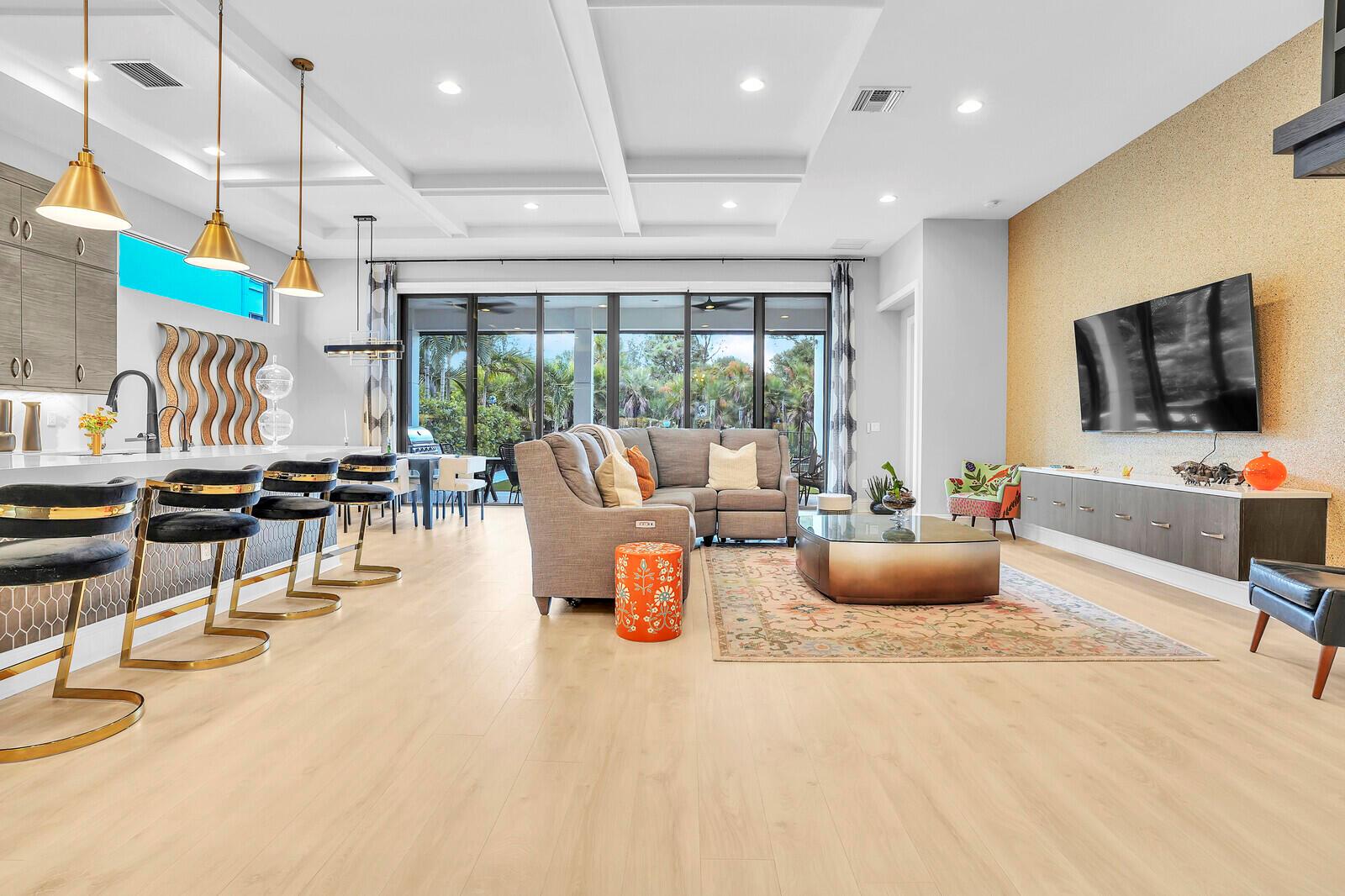 ALTON NEIGHBORHOOD - Residential