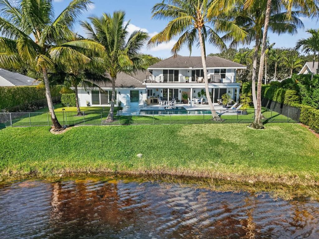 Photo of 18145 SE Heritage Drive, Tequesta, FL 33469 (MLS # R11151651)