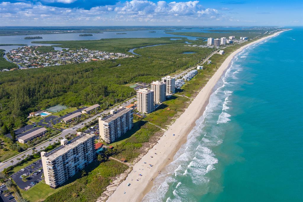 OCEAN HARBOUR VILLAS CONDOMINIUM - Residential