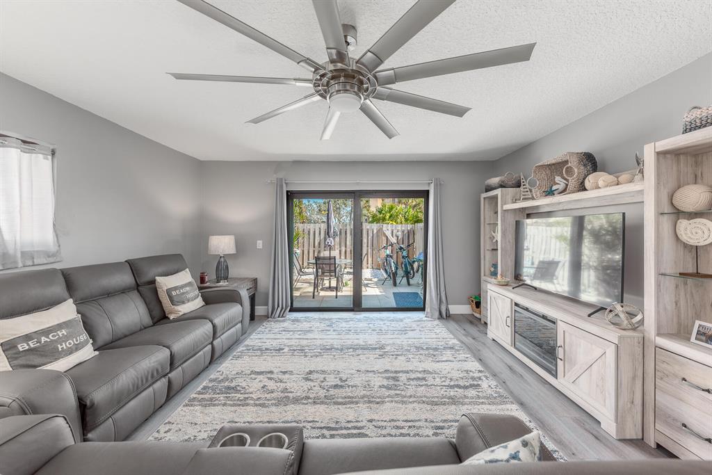 OCEAN HARBOUR VILLAS CONDOMINIUM - Residential