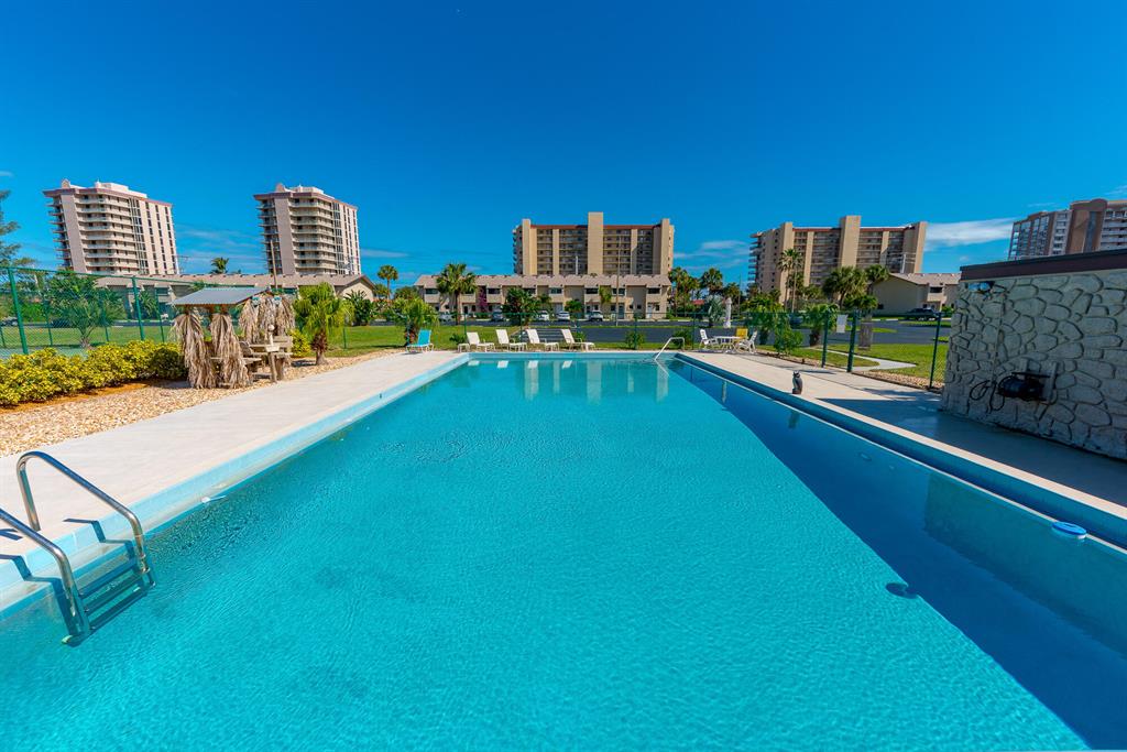 OCEAN HARBOUR VILLAS CONDOMINIUM - Residential