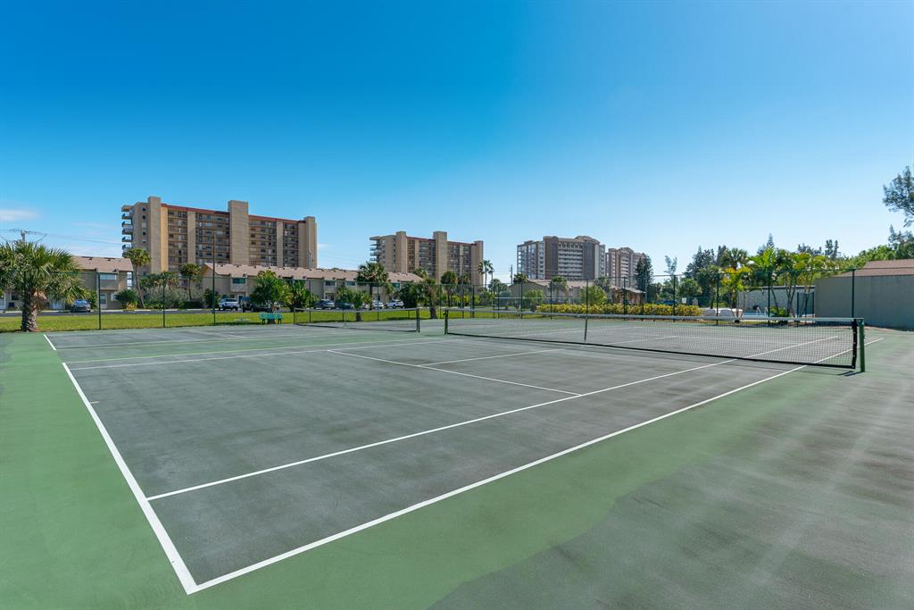 OCEAN HARBOUR VILLAS CONDOMINIUM - Residential