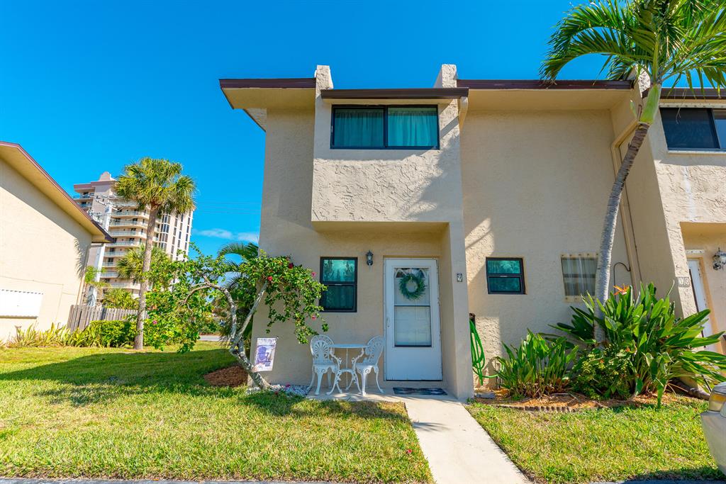 OCEAN HARBOUR VILLAS CONDOMINIUM - Residential