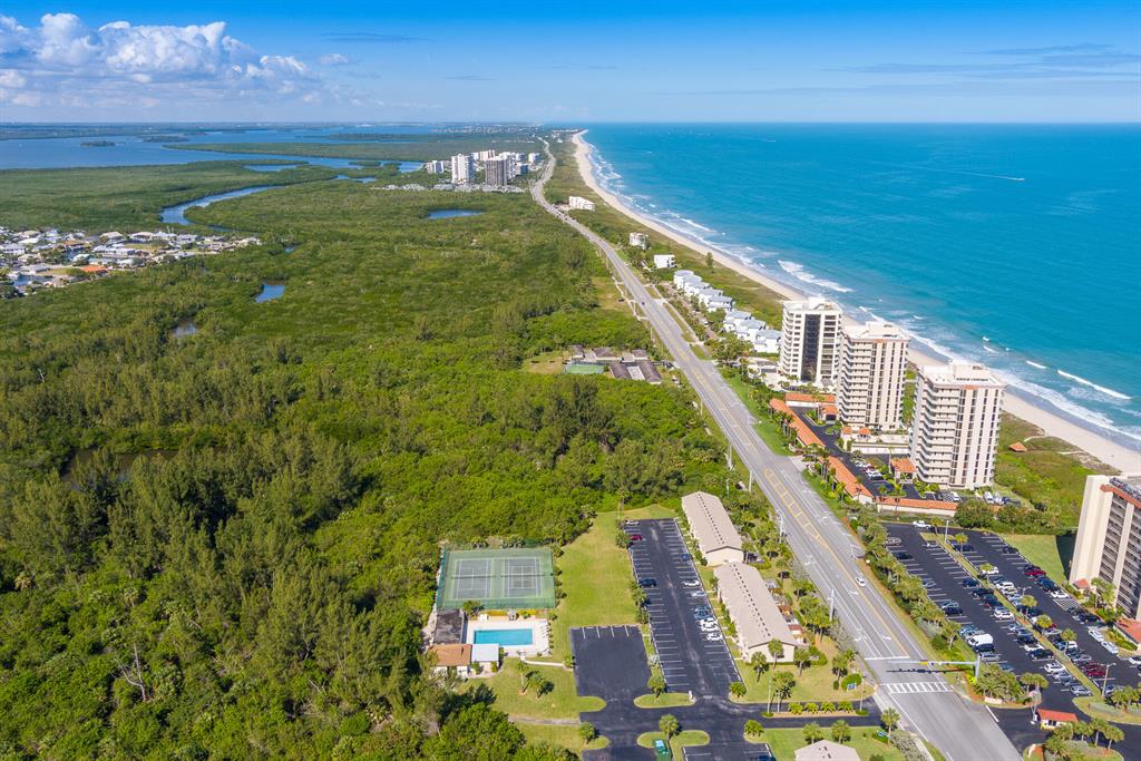 OCEAN HARBOUR VILLAS CONDOMINIUM - Residential