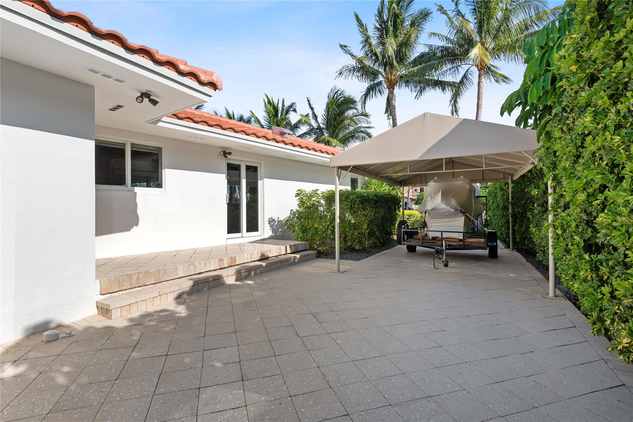 LAGUNA ISLE 40-1 B - Residential