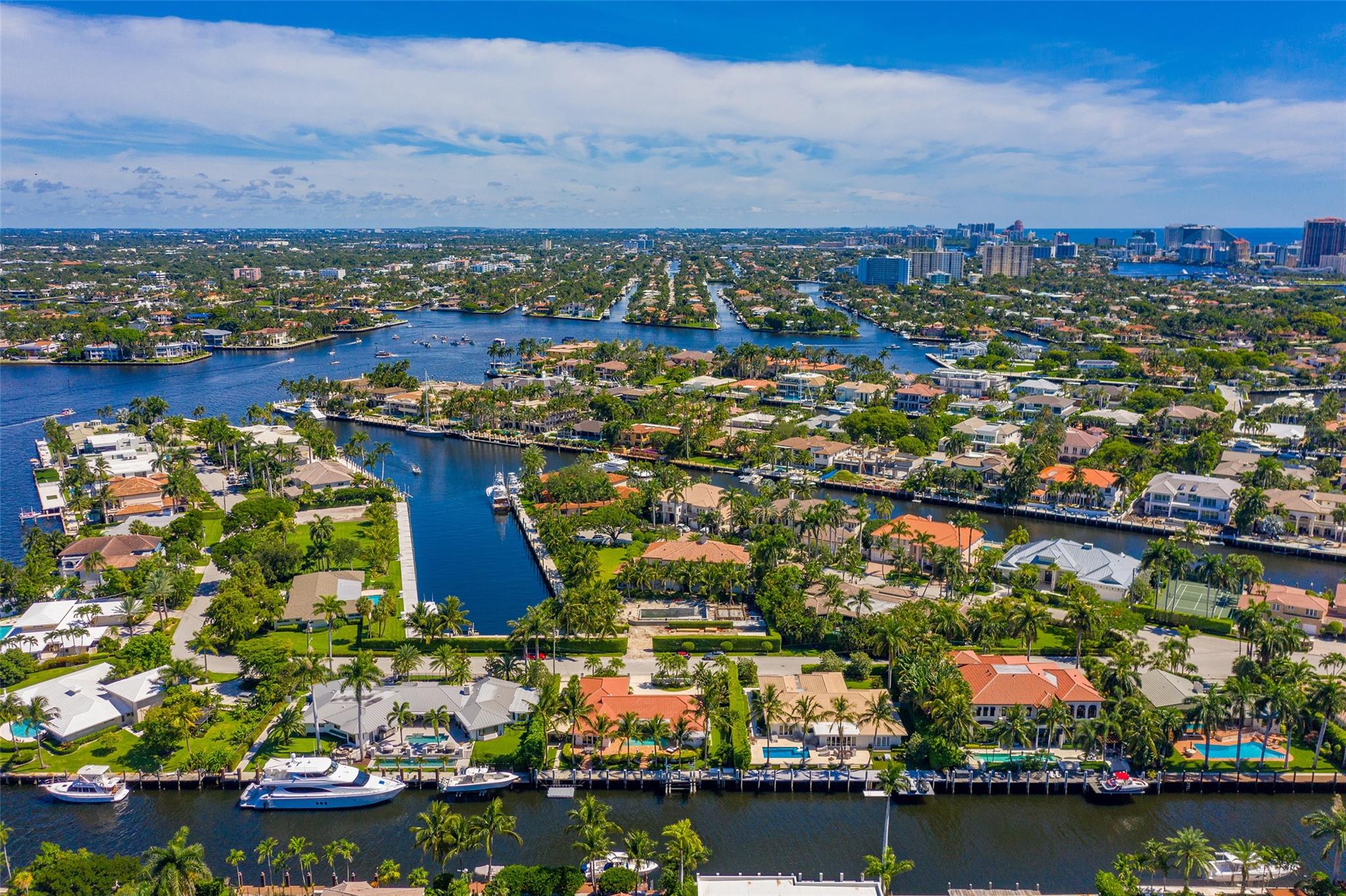 LAGUNA ISLE 40-1 B - Residential