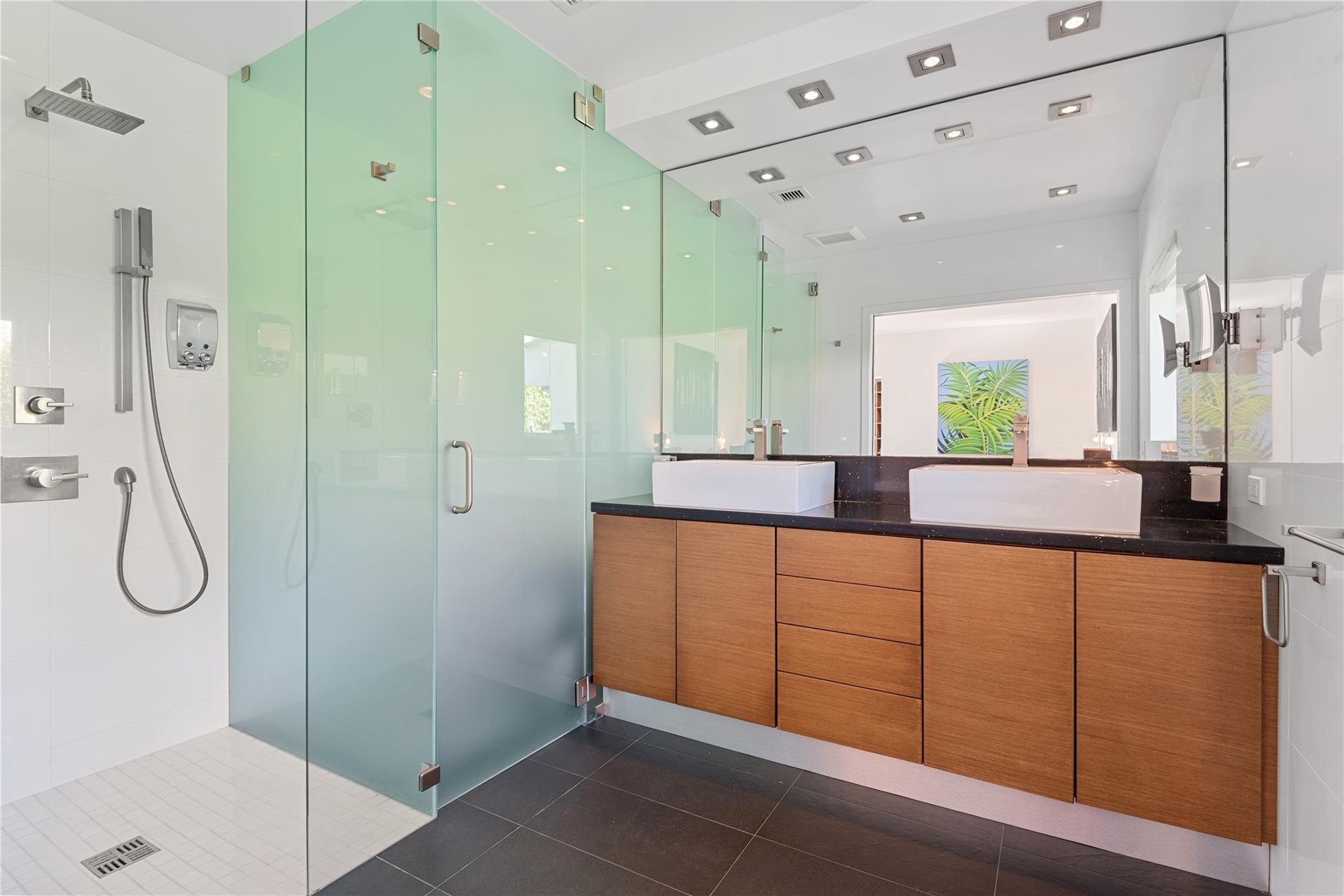 LAGUNA ISLE 40-1 B - Residential