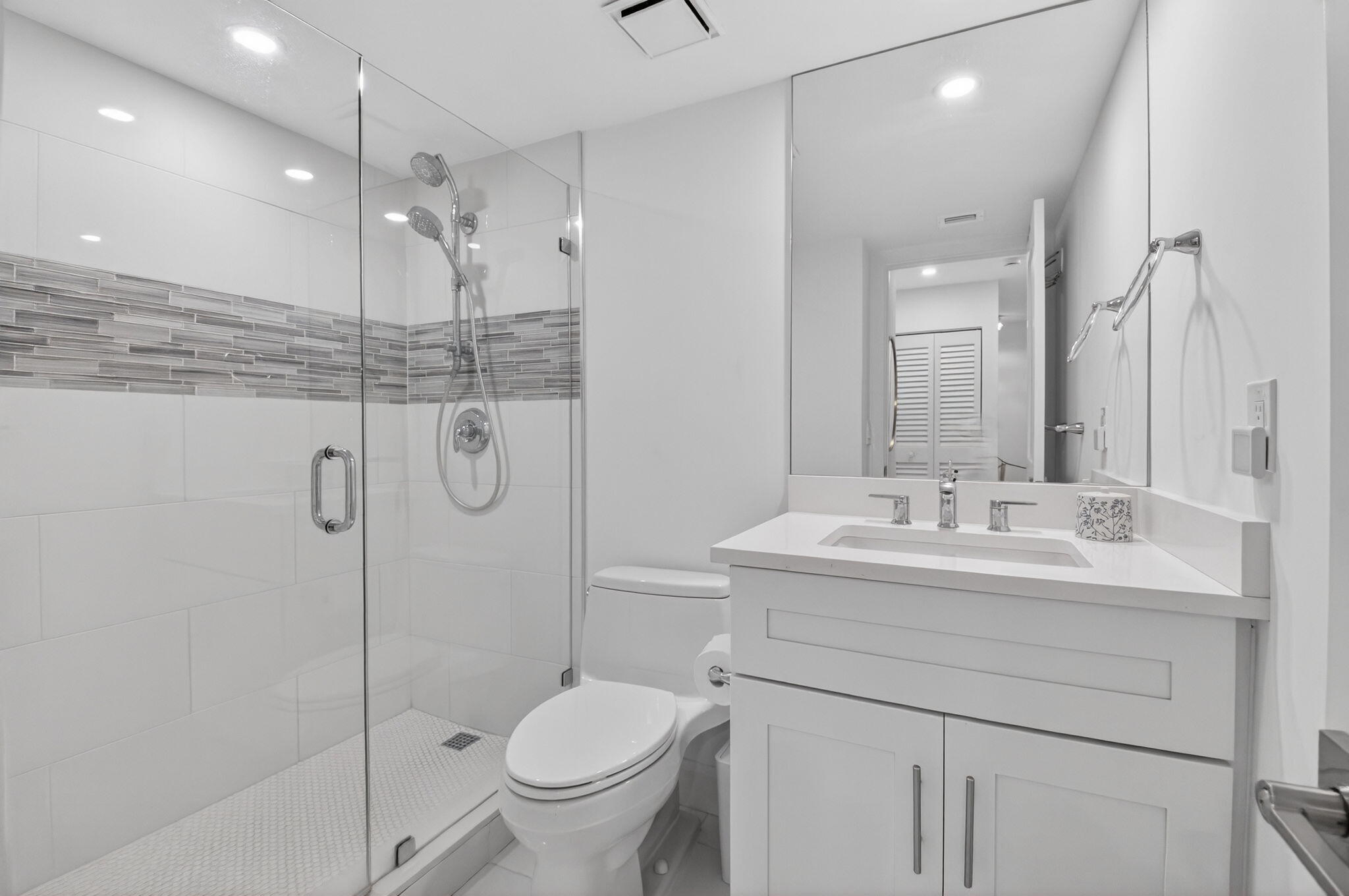 PINE LAKE CONDO - Residential