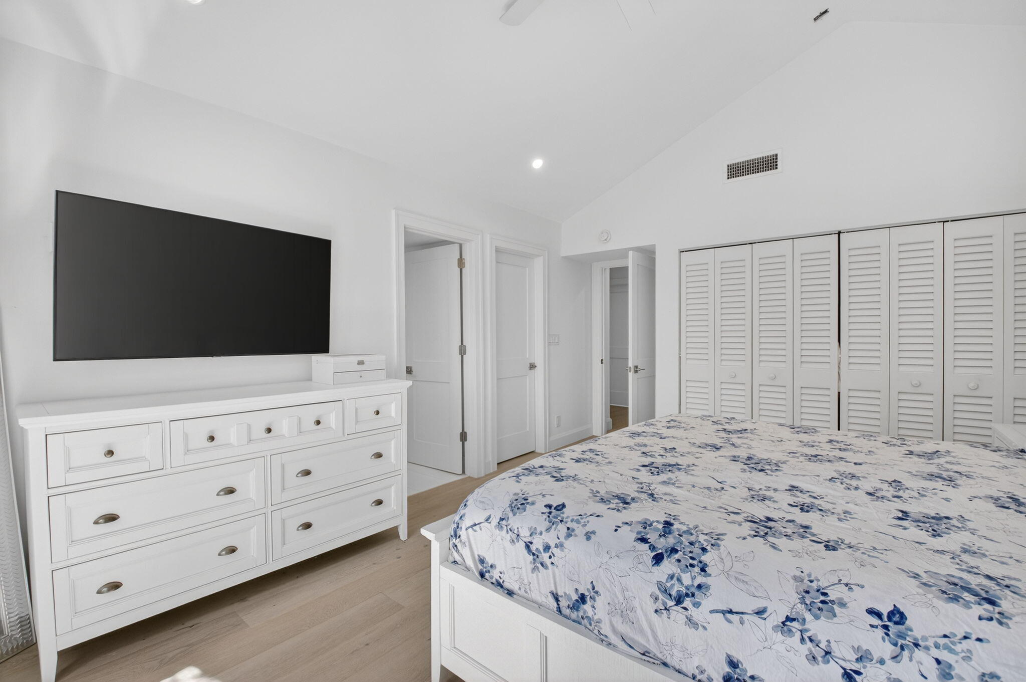 PINE LAKE CONDO - Residential