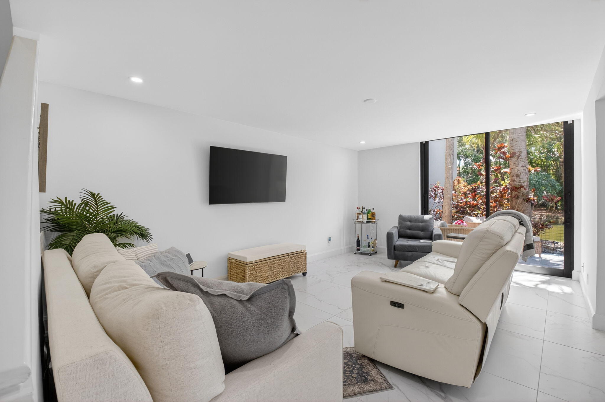 PINE LAKE CONDO - Residential