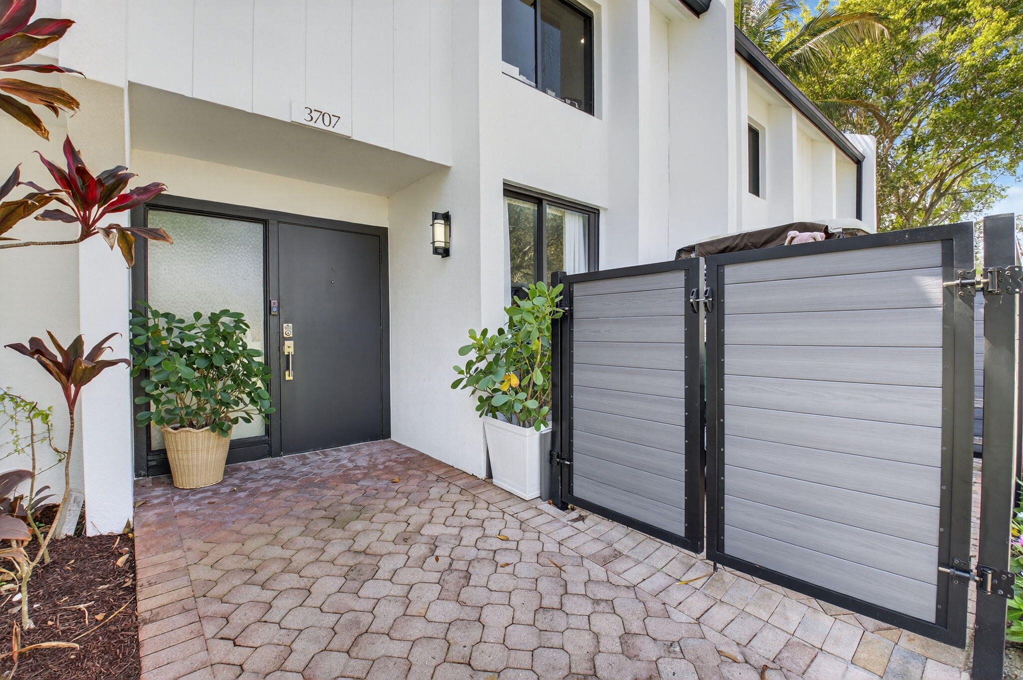 PINE LAKE CONDO - Residential