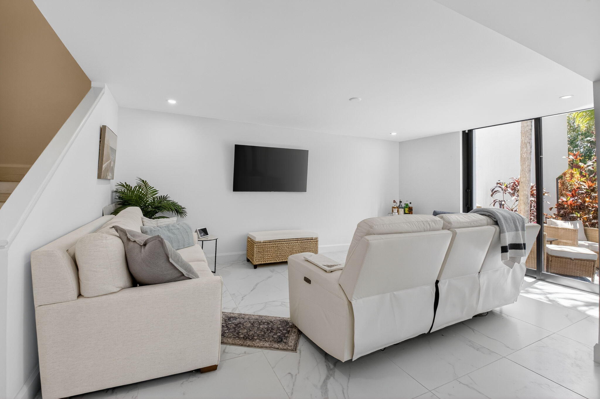 PINE LAKE CONDO - Residential