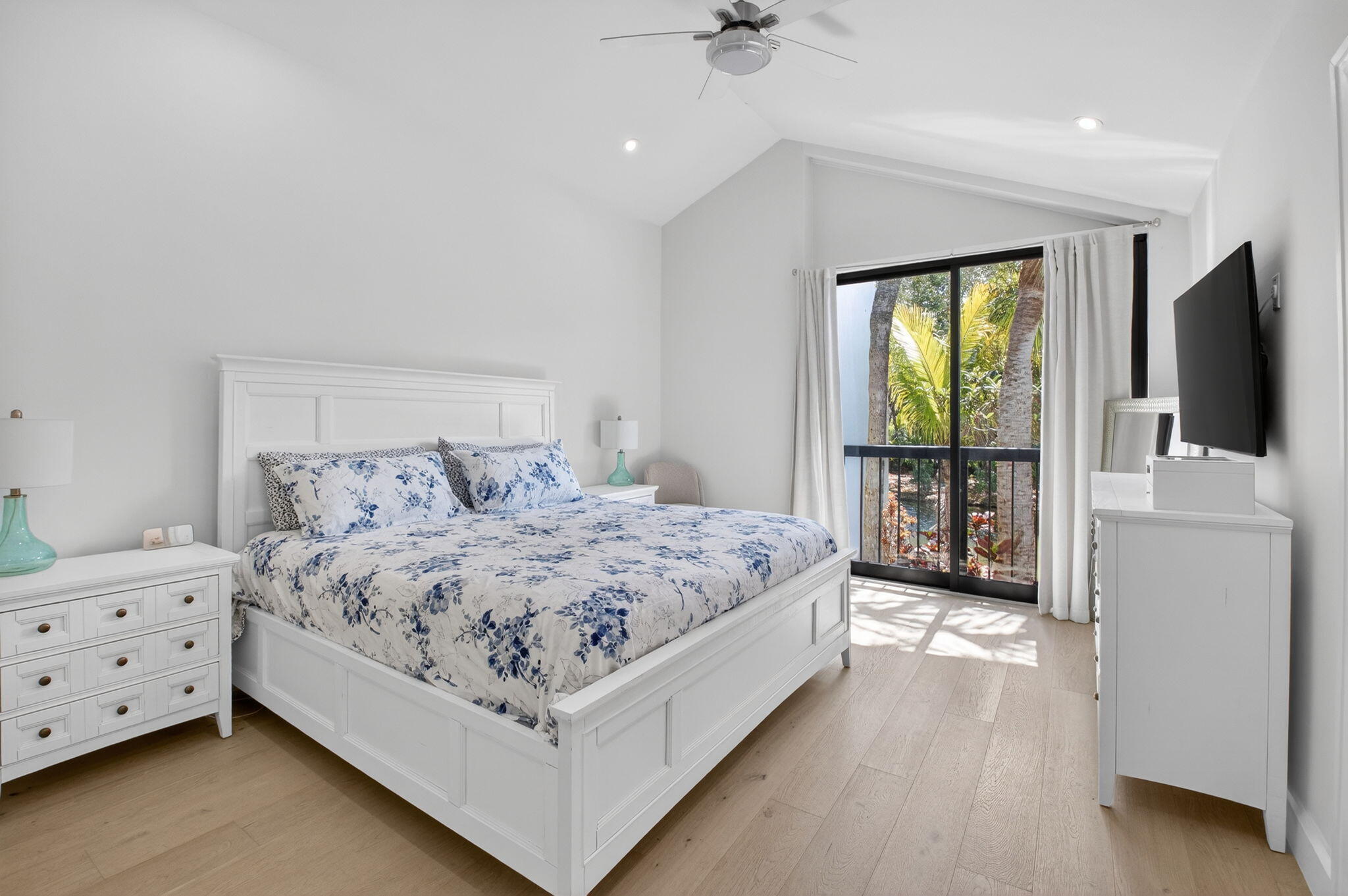 PINE LAKE CONDO - Residential