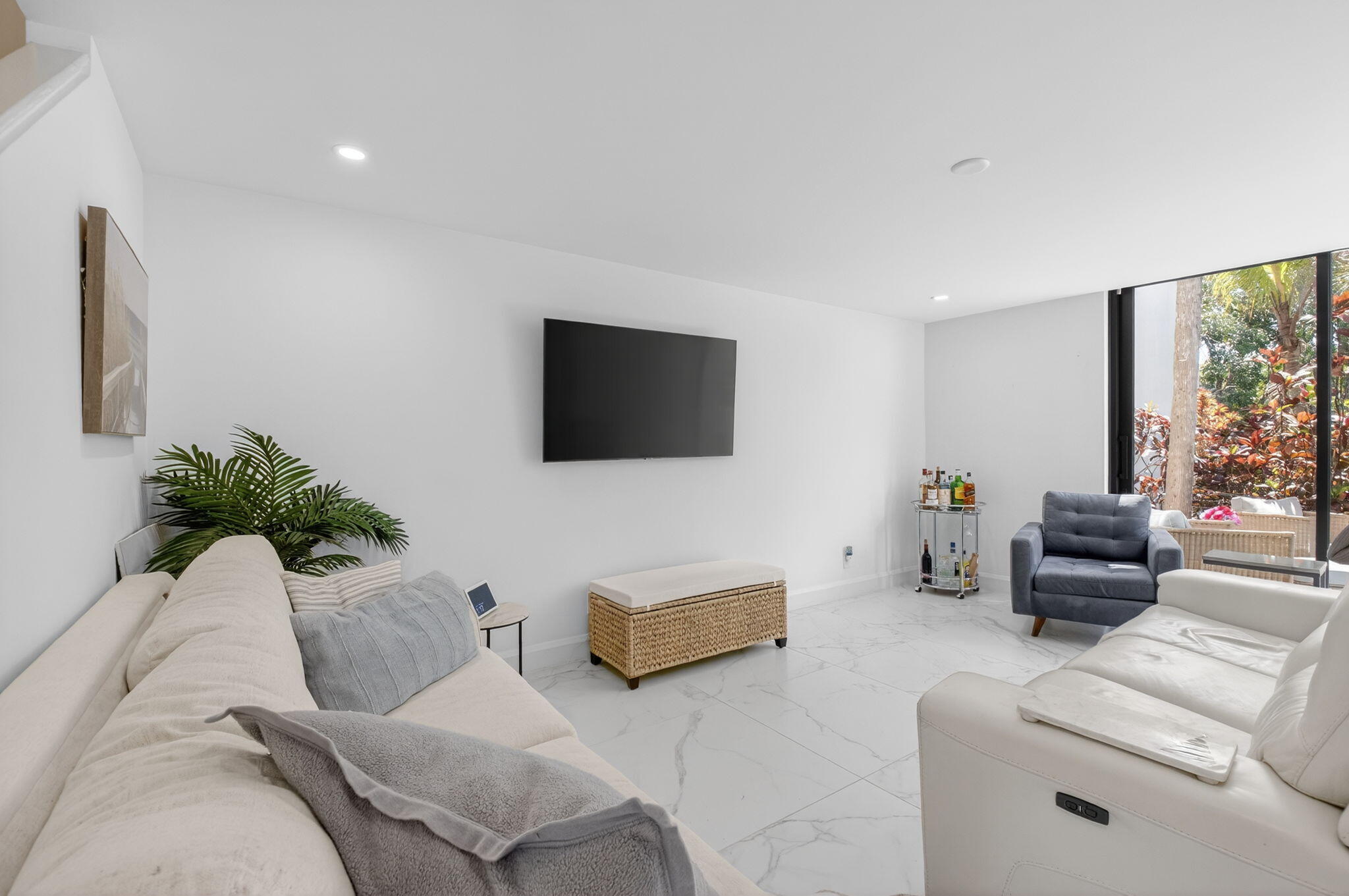 PINE LAKE CONDO - Residential