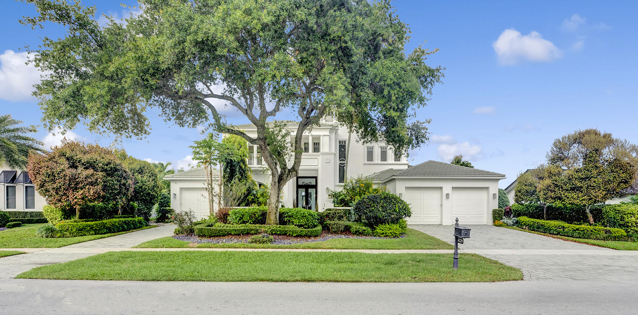 Delaire Country Club - Residential