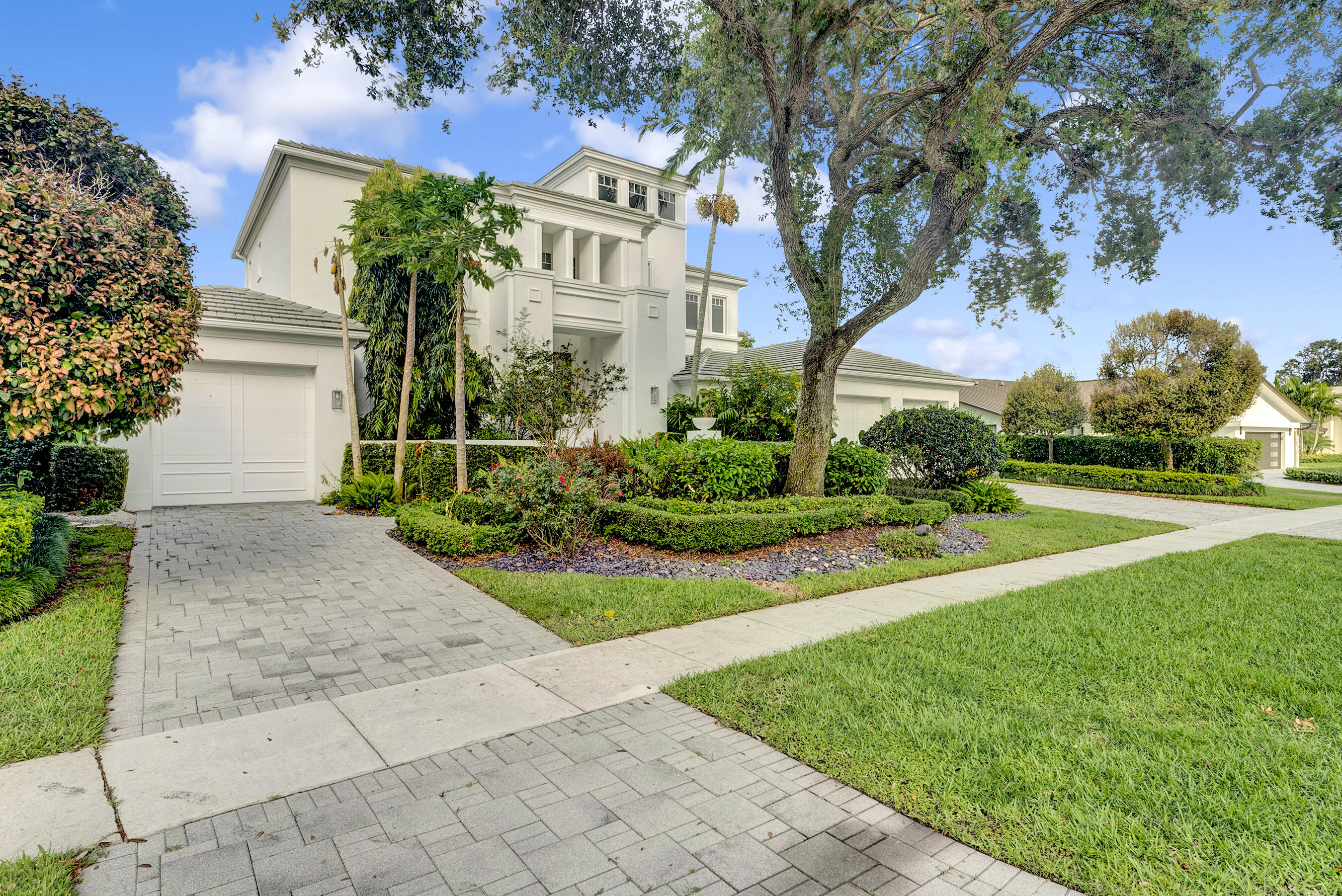 Delaire Country Club - Residential