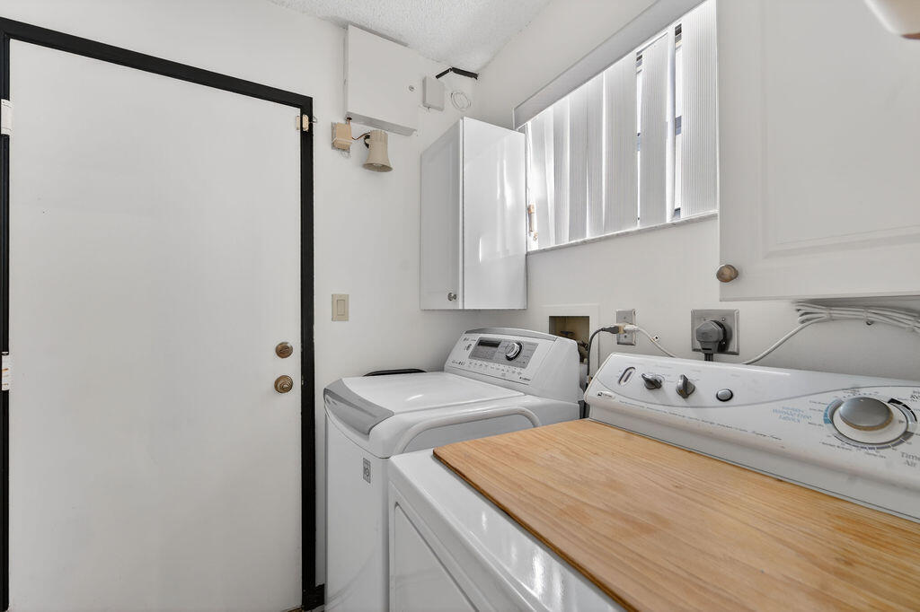 HUNTINGTON POINTE - Residential