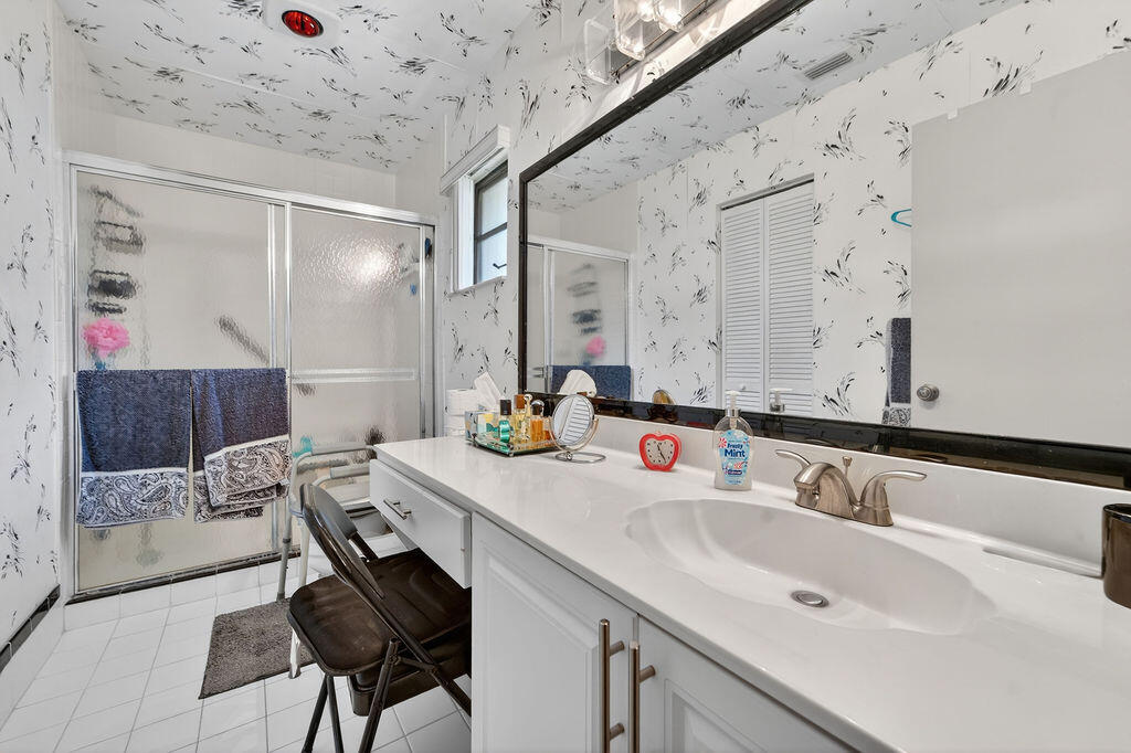 HUNTINGTON POINTE - Residential