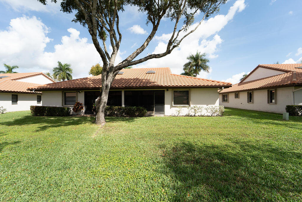 HUNTINGTON POINTE - Residential