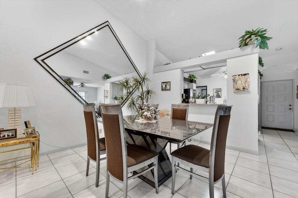 HUNTINGTON POINTE - Residential