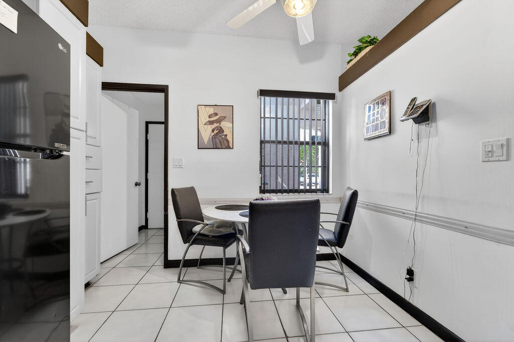 HUNTINGTON POINTE - Residential