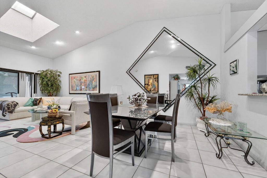 HUNTINGTON POINTE - Residential