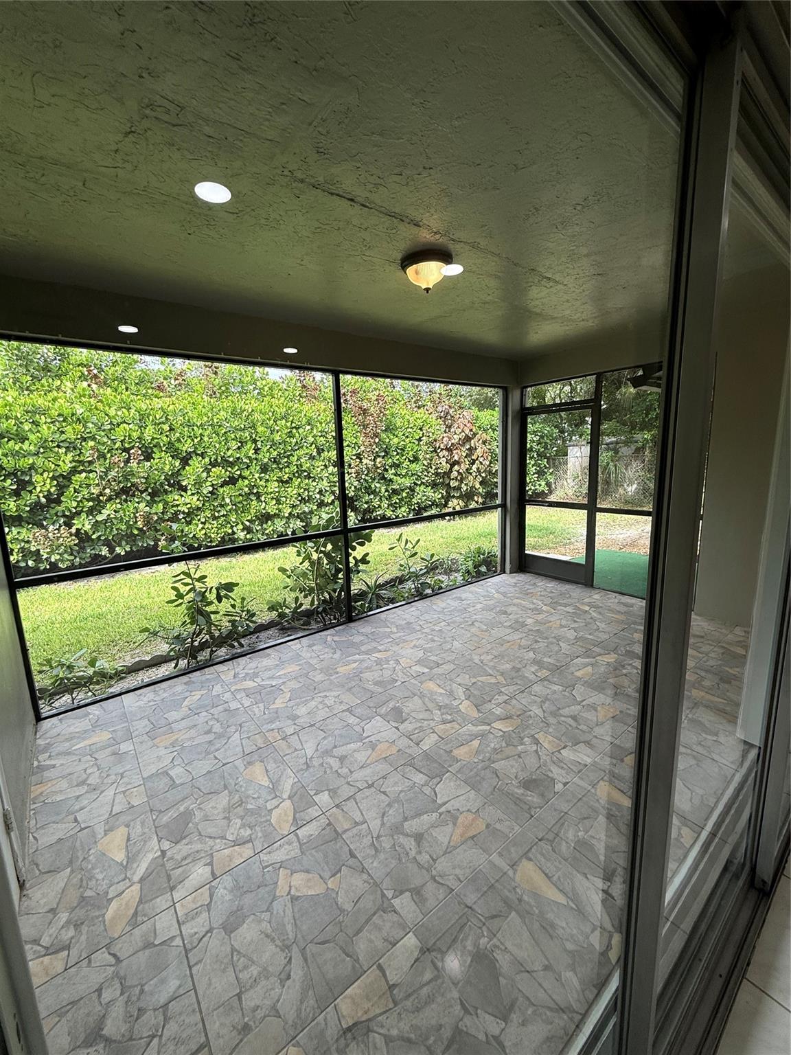 Coral Spgs Country Club W - Residential Lease