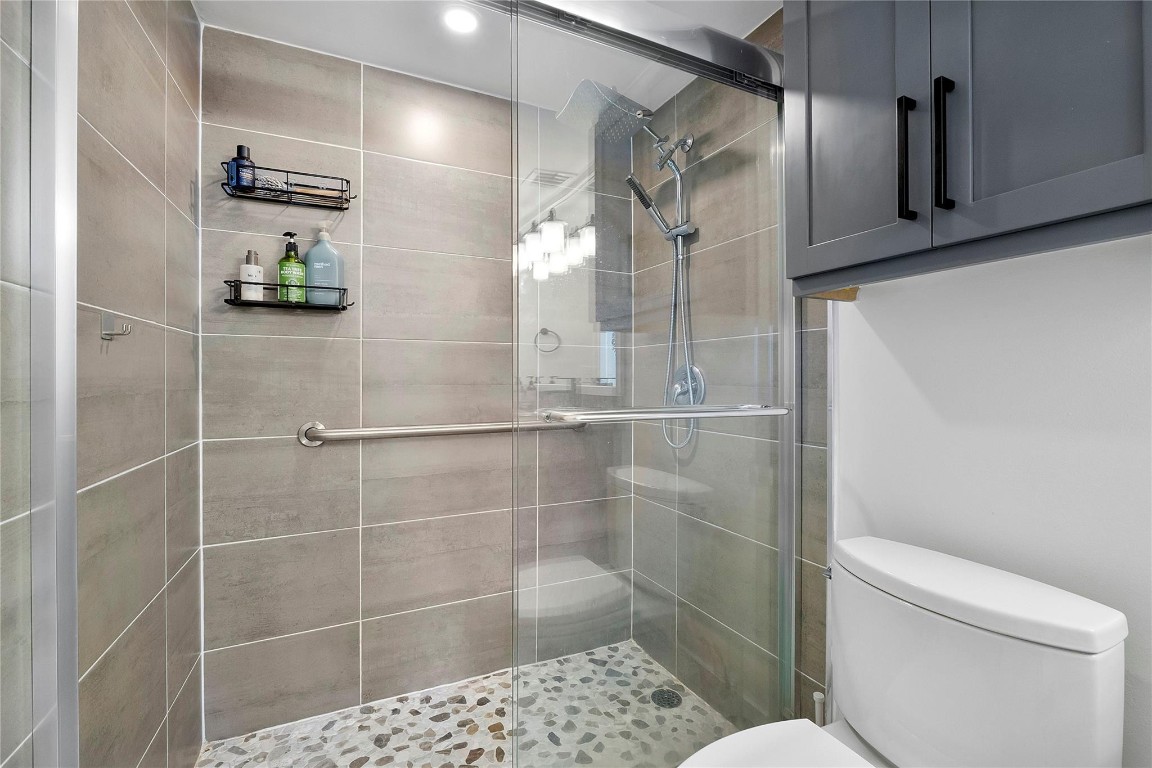 INTRACOASTAL TOWER - Residential