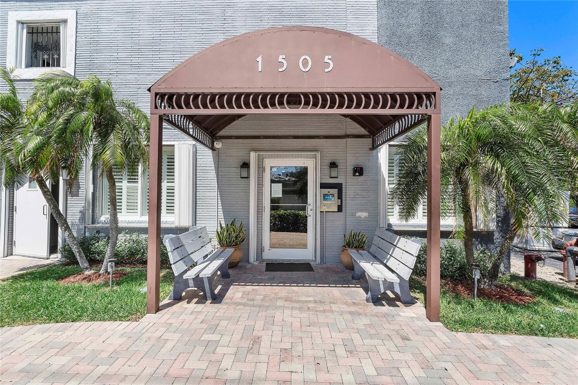 INTRACOASTAL TOWER - Residential