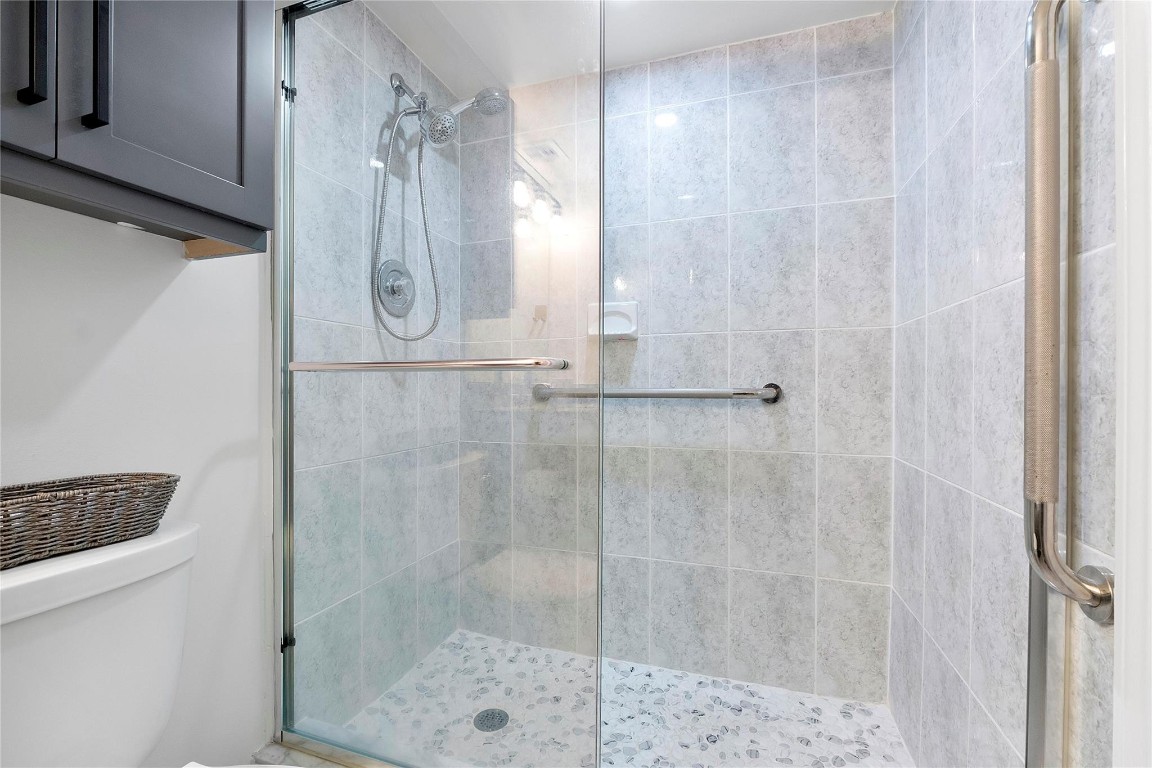 INTRACOASTAL TOWER - Residential