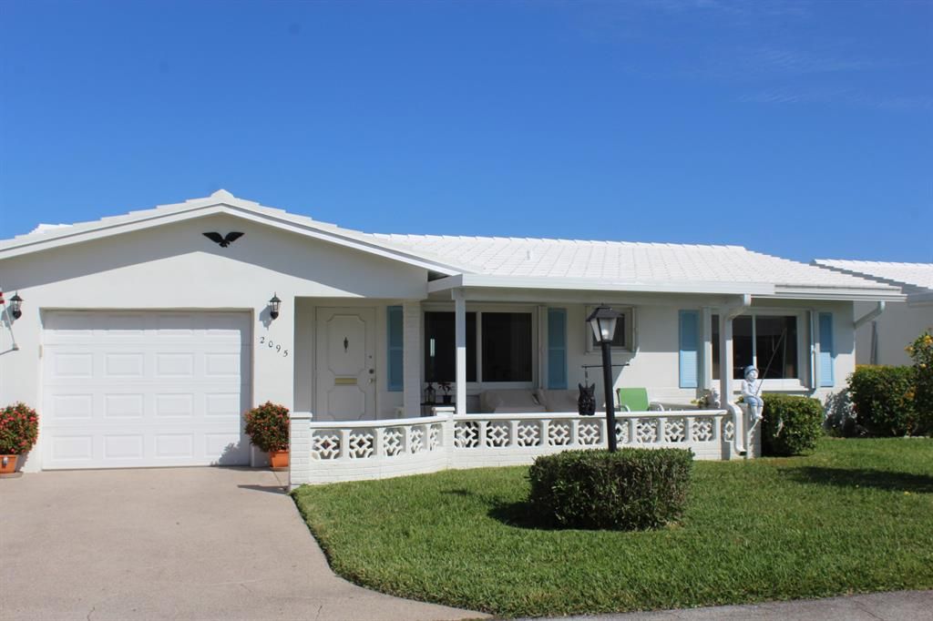 Photo of 2095 SW 13th Terrace, Boynton Beach, FL 33426 (MLS # R10777408)