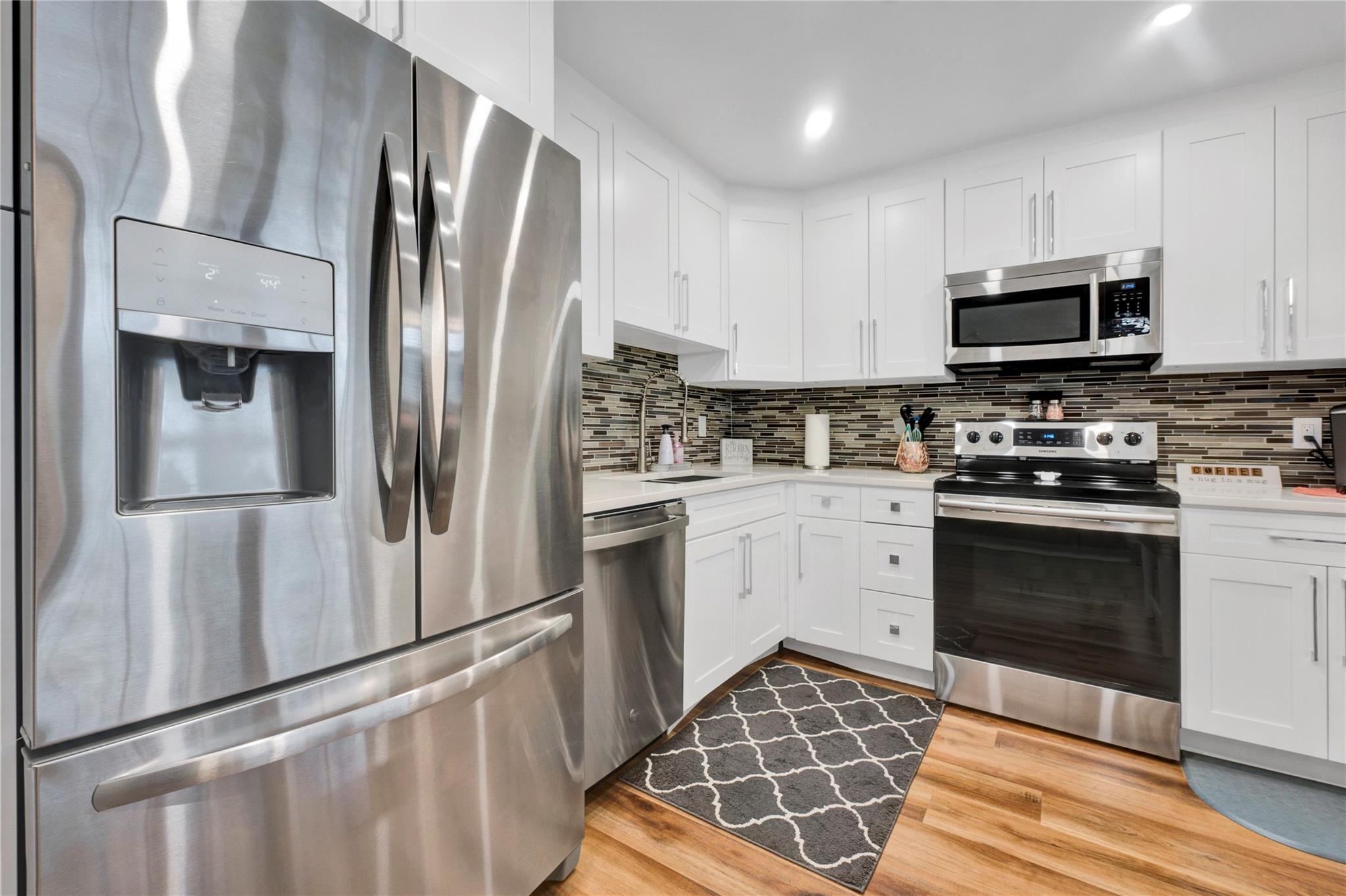 4015 W Palm Aire Dr 402