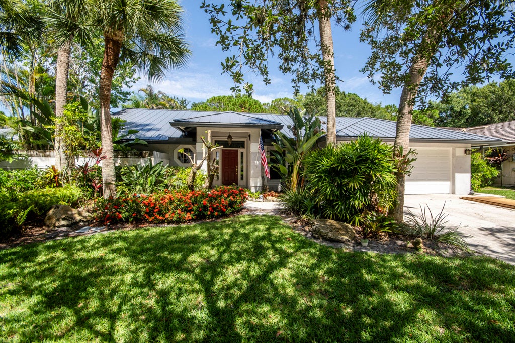 Photo of 18901 Misty Lake Drive, Jupiter, FL 33458 (MLS # B26069501)