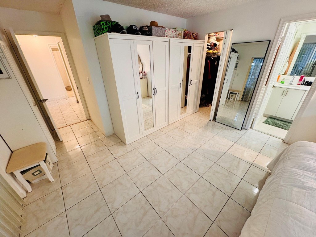 Springtree Lakes 79-12 B - Residential