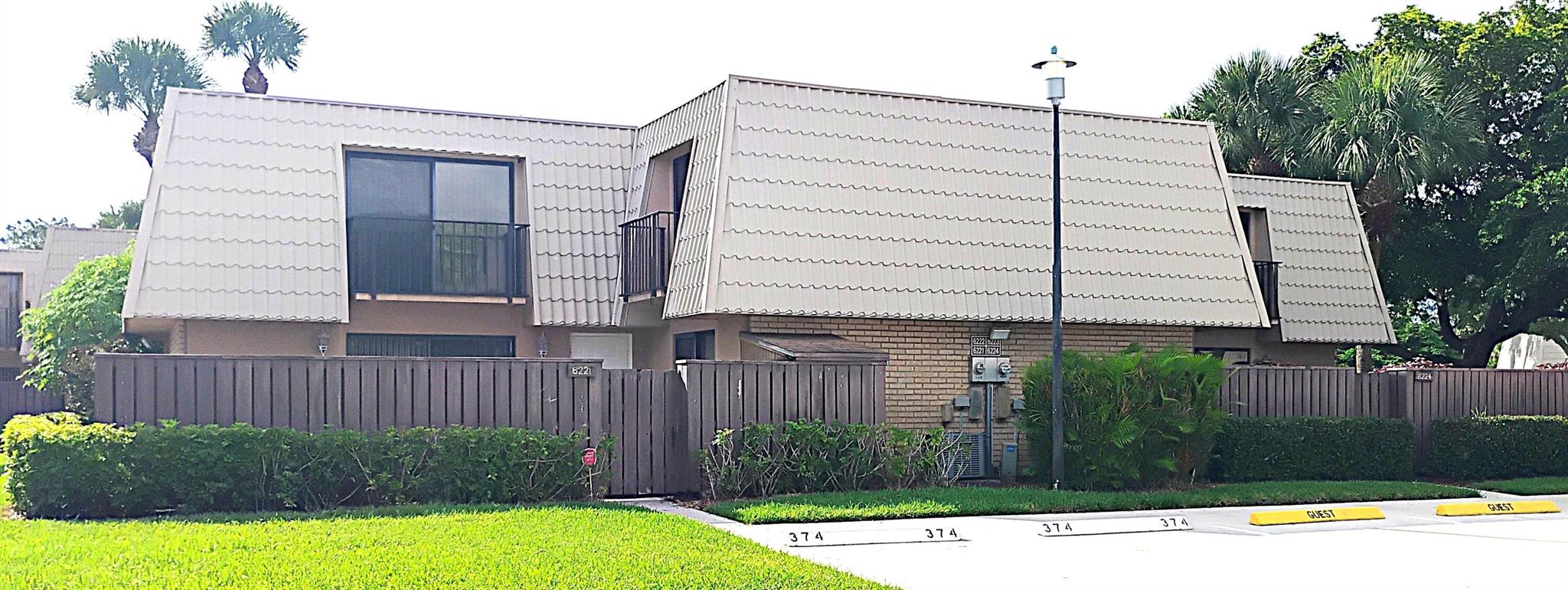 SPACIOUS, UPDATED TOWNHOUSE in the beautiful Village Of Sandalwood Lakes South Community! Updated kitchen w/ stainless steel appliances, over-the-range microwave, mosaic glass backsplash, Laminate floors throughout, walk-in closet, central a/c & heat, ceiling fans, washer & dryer, storage, fenced patio and so much more!!! Call TODAY to schedule a showing!!