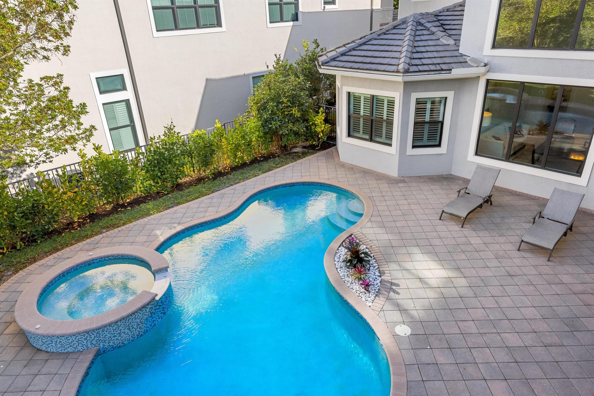 Seven Bridges - Residential