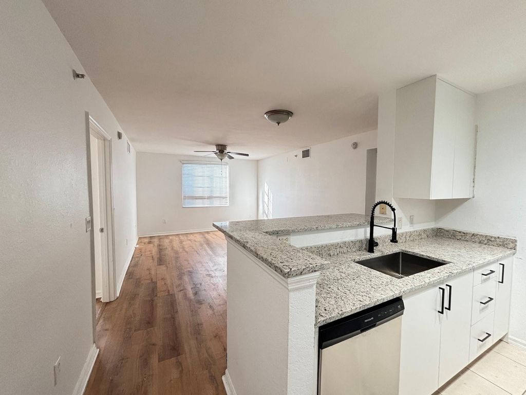 Photo of 6768 Heritage Grande #7304, Boynton Beach, FL 33437 (MLS # F10549873)