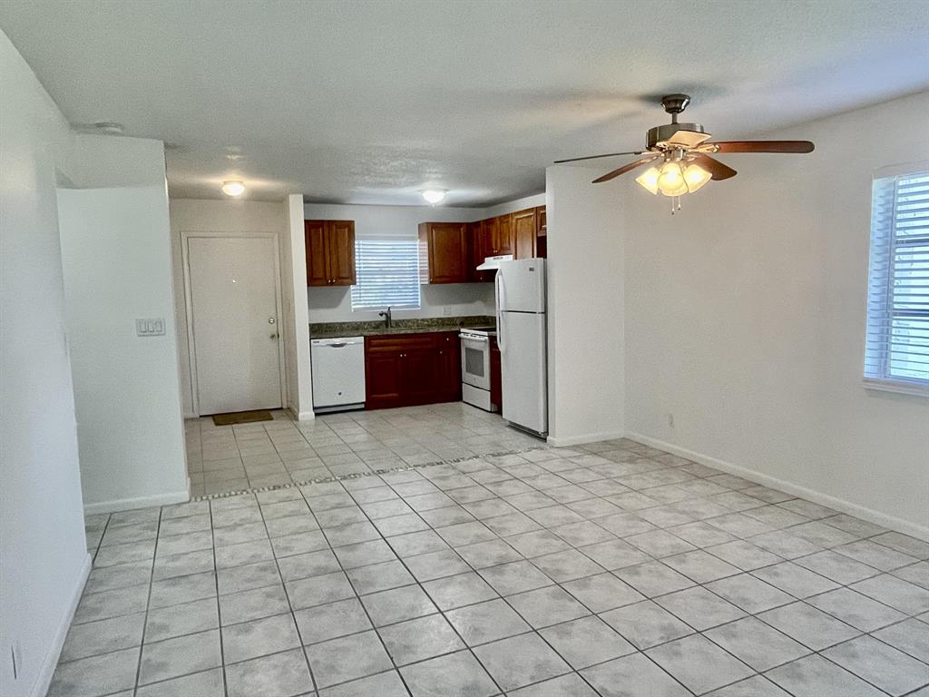 NORTHPORT CONDOMINIUM APTS LTS 137,138 & 139 & PT - Residential