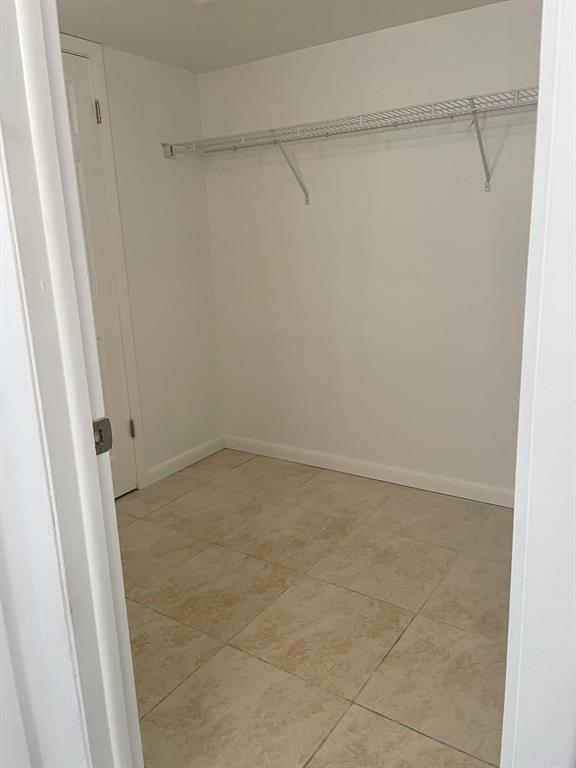 NORTHPORT CONDOMINIUM APTS LTS 137,138 & 139 & PT - Residential