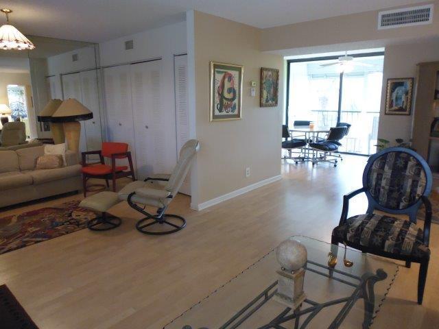 LAS VERDES DOGWOOD CONDO - Residential