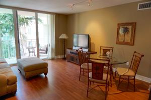 PALMETTO PLACE CONDO - Residential Lease