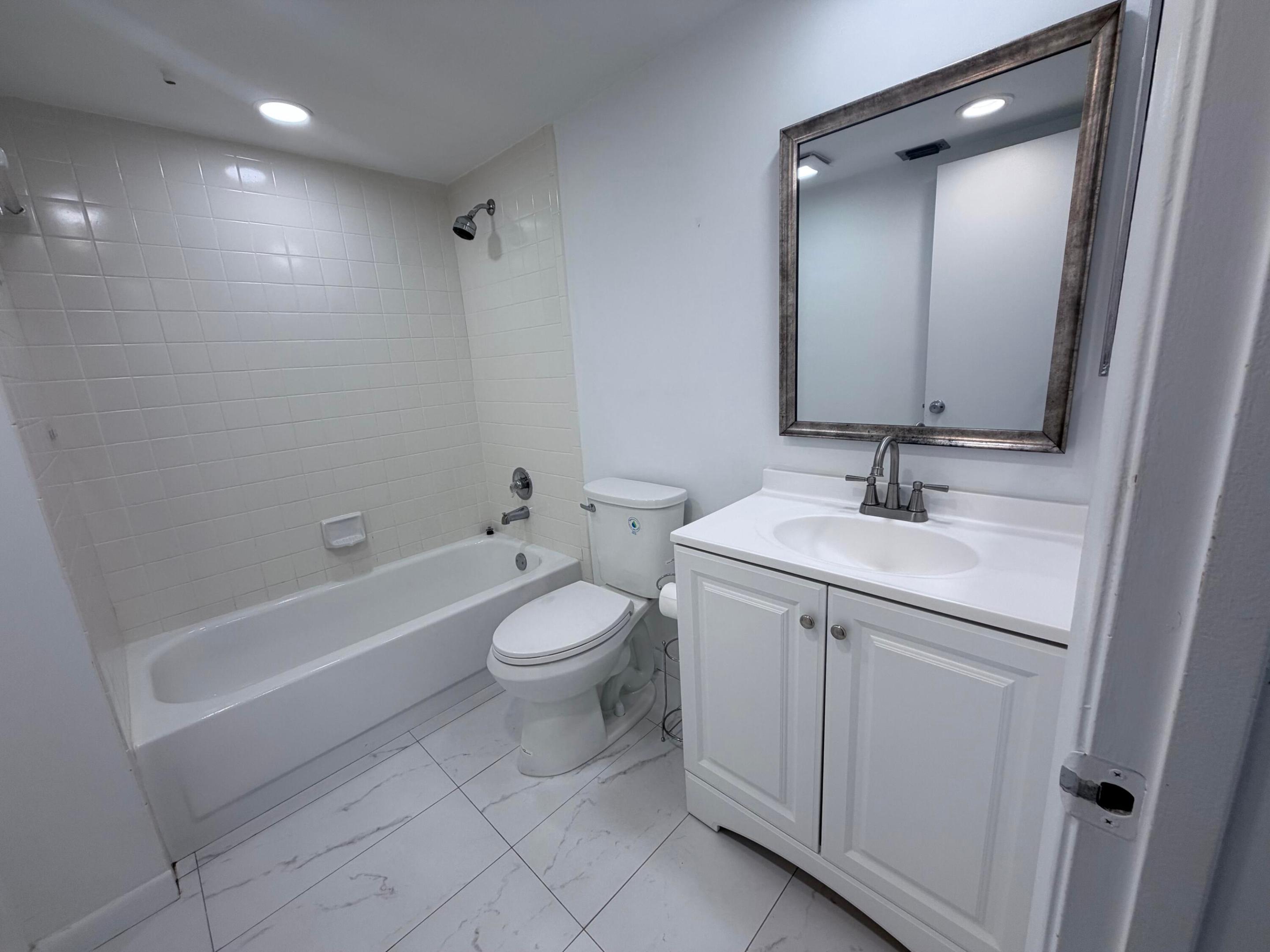 CAMBRIDGE AT CENTURY VILLAGE - Residential Lease