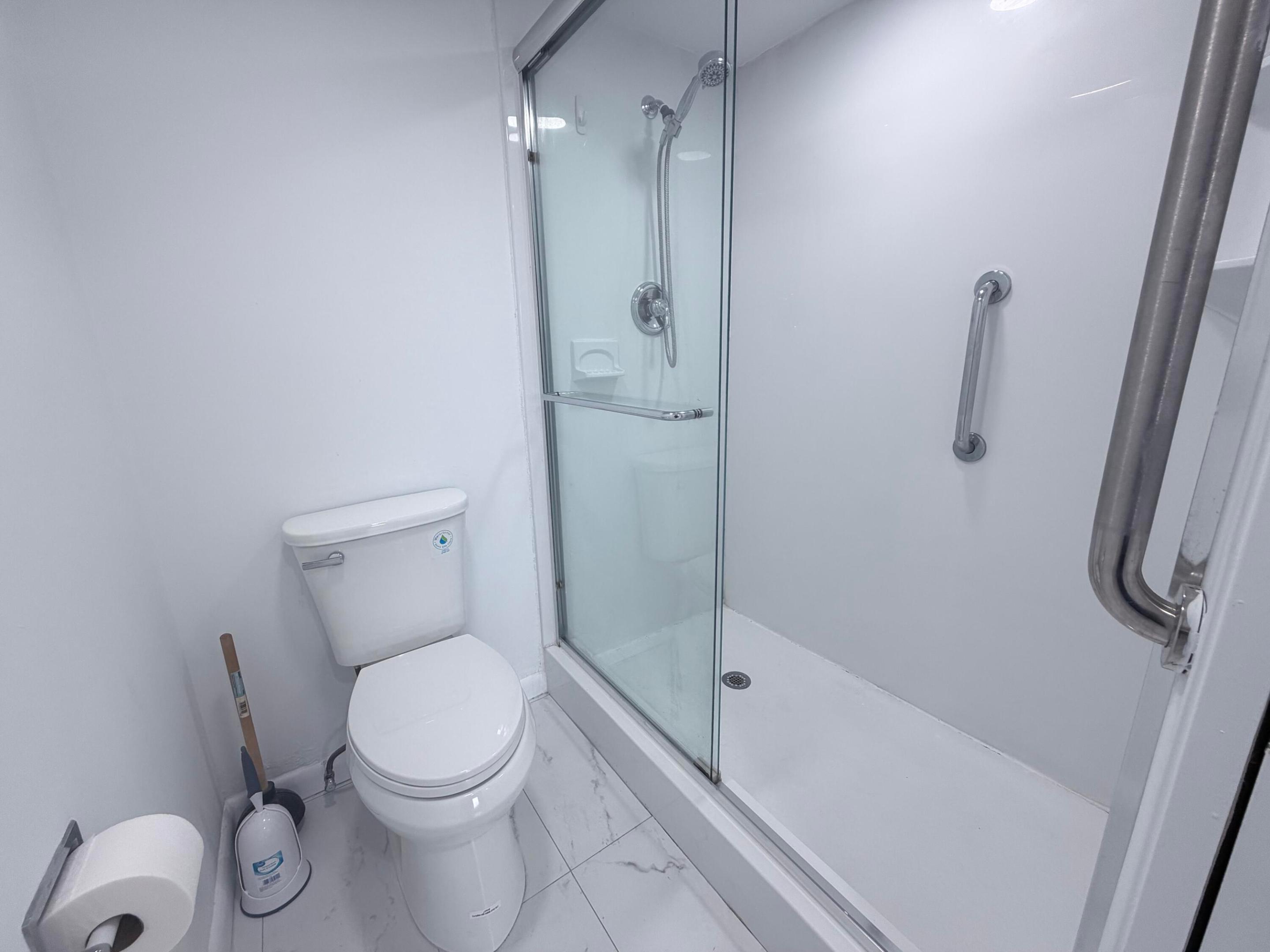 CAMBRIDGE AT CENTURY VILLAGE - Residential Lease