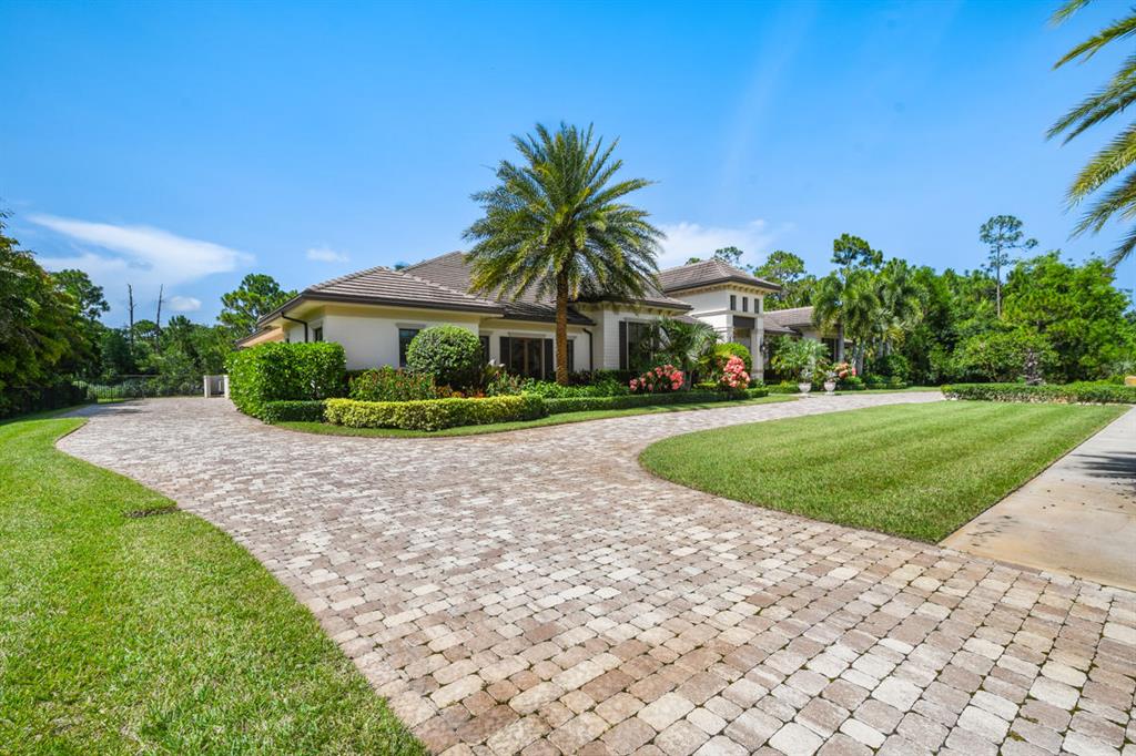 JUPITER EQUESTRIAN ESTATE - Residential