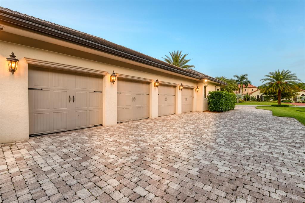 JUPITER EQUESTRIAN ESTATE - Residential