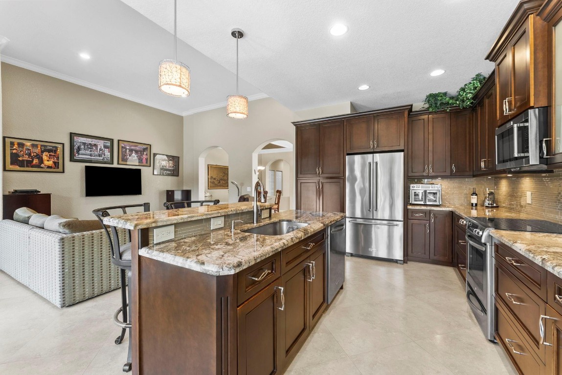 Parkland Isles 164-42 B - Residential